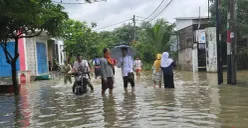 Kondisi banjir di Perumahan Flamboyan 2, Desa Munjul, Kecamatan Solear, Kabupaten Tangerang. (Sumber: Poskota/Veronica Prasetio)