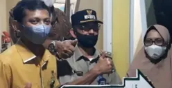 Baznas menyerahkan rumah Jumadi yang telah mendapatkan program bedah pascakebakaran. (Sumber: Dok. RW 01)