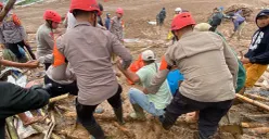Lokasi longsor di Kecamatan Cisarua, Kabupaten Bandung Barat. (Sumber: Poskota/Gatot Poedji Utomo)