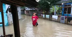 Kondisi banjir di pemukiman warga di wilayah Kecamatan Tigaraksa, Kabupaten Tangerang, Minggu, 25 Januari 2026. (Sumber: Poskota/Veronica Prasetio)