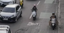 Salah satu titik jalan berlubang di wilayah Jakarta, Minggu, 25 Januari 2026. (Sumber: Poskota/Bilal Nugraha Ginanjar)