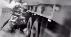 Ilustrasi truk TNI AD yang mengalami kecelakaan saat menuju lokasi tanah longsor di Bandung Barat. (Sumber: X/@kembalianpermen)