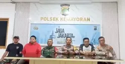 Klarifikasi aparat yang mengamankan dan menuduh penjual es kue menggunakan zat berbahaya. (Sumber: Istimewa)