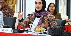 Sari Yuliati resmi ditetapkan sebagai Wakil Ketua DPR RI dari Fraksi Partai Golkar menggantikan Adies Kadir untuk sisa masa jabatan periode 2024–2029. (Sumber: Instagram/@sari1yulianti)