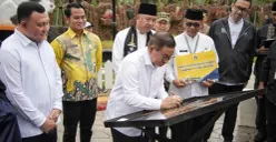 Gubernur DKI Jakarta Pramono Anung meresmikan Taman Roci di Cilincing, Jakarta Utara, Jumat, 30 Januari 2026. (Sumber: Poskota/Pandi Ramedhan)