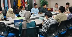 Bakesbangpol DKI Jakarta menggelar rapat koordinasi tim pemantauan orang asing (POA) yang dihadiri lintas sektor, Selasa, 27 Januari 2026. (Sumber: Istimewa)