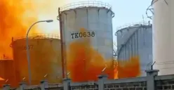 Kepulan gas keluar dari areal Tanki PT Vopak. (Sumber: Istimewa)