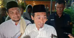 Wakil Ketua RW 02, Achmad Fauzi seusai demo di depan Kartika One Hotel Lenteng Agung, Jagakarsa, Jakarta Selatan, Jumat, 30 Januari 2026. (Sumber: Poskota/Angga Pahlevi)