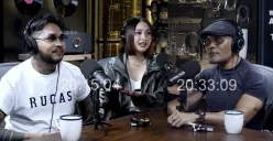 Onad secara terbuka membahas kisah penangkapannya dan proses rehabilitasi narkoba di Podcast Close The Door Deddy Corbuzier. (Sumber: YouTube/Deddy Corbuzier)