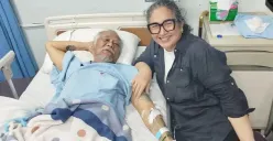 Dewi Irawan saat menjenguk Tio Pakusadewo. (Sumber: Instagram/@dewiirawan13)