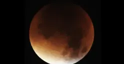 Fenomena Gerhana Bulan Total. (Sumber: Wilkimedia Commons)