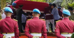 Prosesi pemakaman jenazah Wakil Presiden ke-6 RI, Try Sutrisno di Taman Makam Pahlawan Kalibata, Pancoran, Jakarta Selatan, Senin, 2 Maret 2026. (Sumber: Poskota/Bilal Nugraha Ginanjar)