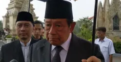 Presiden ke-6 RI Susilo Bambang Yudhoyono saat ditemui di Taman Makam Pahlawan (TMP) Kalibata, Jakarta Selatan, Senin, 2 Maret 2026. (Sumber: Poskota/Ali Mansur)