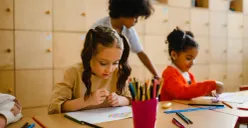 Ilustrasi anak sekolah yang sedang belajar, menjelang masa libur sekolah. (Sumber: Pexels)