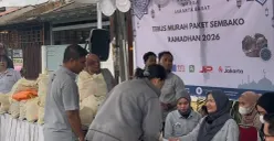Program tebus murah sembako selama bulan Ramadan di wilayah Taman Kota, Kembangan, Jakarta Barat, Rabu, 4 Maret 2026. (Sumber: Poskota/Pandi Ramedhan)