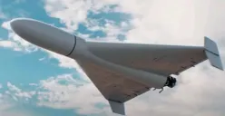 Drone kamikaze Shahed-136 yang digunakan Iran dalam sejumlah konflik, dikenal berkat biaya murah dan jangkauan serangan yang mencapai ribuan kilometer.” (Sumber: Pinterest)