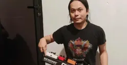 Sosok gitaris Zendhy Kusuma yang terlibat kontroversi dengan pemilik Bibi Kelinci Kopitiam, Nabilah O’Brien. (Sumber: Instagram/@zendhy.kusuma)