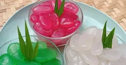 Kolang kaling menjadi salah satu takjil favorit saat Ramadan. Biji buah aren ini tidak hanya menyegarkan, tetapi juga mengandung air, serat, serta mineral yang bermanfaat bagi kesehatan tubuh saat berpuasa. (Sumber: Pinterest)