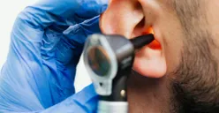 Hukum membersihkan telinga saat puasa, apakah bisa membatalkan. (Sumber: Pexels)