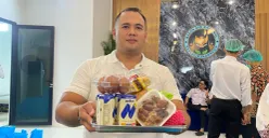 Kepala SPPG Pangauban, Hendrik Irawan. (Sumber: Poskota/Gatot Poedji Utomo)