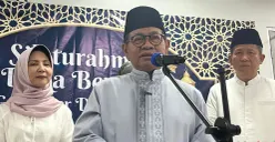 Gubernur Jakarta, Pramono Anung merespons ormas pengusaha diminta THR oleh ormas di RSKD Duren Sawir, Jakarta Timur, Selasa, 10 Maret 2026. (Sumber: Poskota/M. Tegar Jihad)
