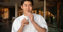 Bahaya minum kopi instan yang wajib diketahui bagi kesehatan tubuh. (Sumber: Freepik)