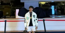 Musisi sekaligus konten kreator Reza Oktovian atau dikenal Reza Arap masih menjadi perbincangan publik setelah hasil tes IQ yang diikutinya di Marapthon The Last Tale menuai sorotan. (Sumber: Instagram/@ybrab)