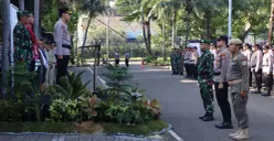 Polres Kepulauan Seribu menggelar apel Operasi Ketupat di halaman Mako Polres, Kamis, 12 Maret 2026. (Sumber: Dok. Istimewa)