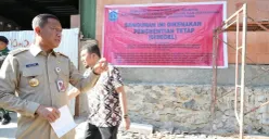 Proses penyegelan lapangan padel tidak berizin di Jalan Kolonel Sutomo 1, RT 06/06, Kelurahan Kebon Pala, Kecamatan Makasar. (Sumber: Dok. Kominfotik Pemkot Jakarta)