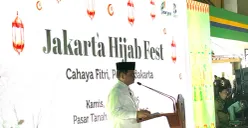 Gubernur Jakarta Pramono Anung saat memberi sambutan pada acara Jakarta Hijab Fest 2026 di Pasar Tanah Abang, Jakarta Pusat, Kamis, 12 Maret 2026. (Sumber: Poskota/M. Tegar Jihad)
