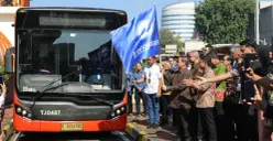 Gubernur DKI Jakarta Pramono Anung saat meresmikan layanan Transjabodetabek rute Blok M–Bandara Soekarno-Hatta (SH2) di Terminal Blok M Jalur 6, Melawai, Kebayoran Baru, Jakarta Selatan pada Kamis, 12 Maret 2026. (Sumber: Kominfotik Pemprov Jakarta)