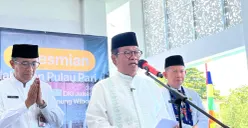 Gubernur DKI Jakarta Pramono Anung saat berada di Pulau Pari, Kepulauan Seribu, Jumat, 13 Maret 2026. (Sumber: Poskota/M. Tegar Jihad)