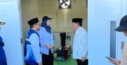 Saat meninjau serta meresmikan Sistem Pengelolaan Air Limbah Domestik (SPALD) di Pulau Pramuka, Kepulauan Seribu, Jumat, 13 Maret 2026. (Sumber: Poskota/M. Tegar Jihad)