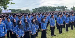 PPPK paruh waktu di lingkungan Pemkab Bogor segera menerima THR. (Sumber: Poskota/Giffar Rivana)