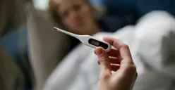 Ilustrasi. Meski tubuh sakit di akhir Ramadan, umat Muslim tetap memiliki peluang meraih pahala dan keberkahan. (Sumber: Pexels/cottonbro studio)