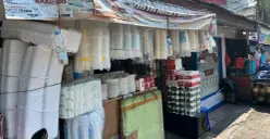 Ilustrasi Toko Plastik di Tebet, Jakarta Selatan, Senin, 16 Maret 2026. (Sumber: Poskota/M. Tegat Jihad)