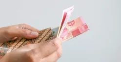 Ilustrasi pencairan gaji ke-13 pensiunan PNS yang dijadwalkan mulai Juni 2026 (Sumber: Wilkimedia Commons)