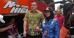 Anggota DPRD DKI Jakarta, Hardiyanto Kenneth saat sidak ke Terminal Bus AKAP Kalideres, Jakarta Barat, pada musim mudik lebaran, Selasa, 17 Maret 2026. (Sumber: Istimewa)