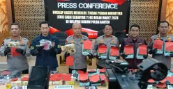 Barang bukti narkoba jenis sabu yang berhasil diamankan Polda Banten. (Sumber: Poskota/Rahmat Haryono)