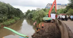 Ekskavator DLH Jakarta saat membersihkan sampah di TPS Tanah Kusir, Jakarta Selatan, Jumat, 27 Maret 2026. (Sumber: Dok. Pemprov DKI)