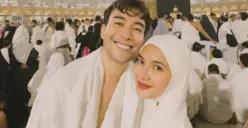 Momen Vidi Aldiano saat menjalani ibadah umrah bersama sang istri, menjadi kenangan sekaligus bukti niatnya untuk menunaikan haji. (Sumber: Instagram/@vidialdiano)