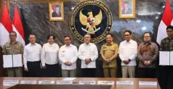 Potret penandatanganan kerja sama terkait Pengolahan Sampah menjadi Energi Listrik (PSEL) di Jakarta. (Sumber: Puspen Kemendagri)