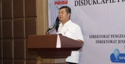 Dirjen Dukcapil Kemendagri, Teguh Setyabudi kepada awak media di Savero Hotel, Kota Depok, Jawa Barat, Rabu, 6 Mei 2026. (Sumber: Dok. Kemendagri)