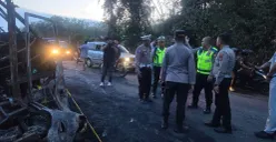 Polda Sumatera Selatan mendalami dugaan adanya barang bawaan di luar ketentuan angkutan penumpang umum dalam kecelakaan maut Bus ALS dan truk tangki minyak, Rabu, 6 Mei 2026. (Sumber: Dok. Polda Sumsel)