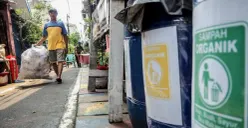 Ilustrasi tong pemilahan sampah di Nusa Indah RW 09 Kelurahan Keagungan, Taman Sari, Jakarta Barat. (Sumber: Pemprov DKI Jakarta)