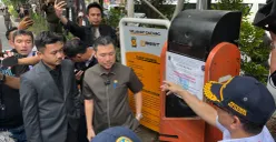 Panitia Khusus (Pansus) Perparkiran DPRD DKI Jakarta saat melakukan sidak dugaan adanya praktik parkir ilegal di kawasan Blok M Square, Jakarta Selatan pada Senin, 11 Mei 2026. (Sumber: Poskota/M. Tegar Jihad)