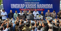 Polres Bogor mengungkap kasus peredaran narkoba selama periode Januari hingga Mei 2026 di Mapolres Bogor, Rabu 13 Mei 2026. (Sumber: Poskota/Giffar Rivana)