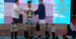 Presiden Prabowo Subianto saat menghadiri kegiatan penyerahan dana hasil penagihan denda administratif kehutanan sebesar Rp10,27 triliun oleh Satgas Penertiban Kawasan Hutan (PKH). (Sumber: Poskota/ Ali Mansur)