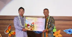 Sekda Kabupaten Bekasi Endin Samsudin menghadiri acara penyerahan CSR dari PT Sugity Creatives dan launching Buku Sahabatku, di Gedung Graha Pariwisata pada Sabtu, 16 Mei 2026. (Sumber: Pemkab Bekasi)