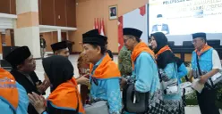 Pemerintah Kabupaten Bekasi kembali memberangkatkan 440 jamaah haji yang tergabung dalam Kloter 33 di Gedung Swatantra Wibawamukti, komplek Pemkab Bekasi, Sukamahi, Cikarang Pusat, Sabtu, 16 Mei 2026. (Sumber: Pemkab Bekasi)